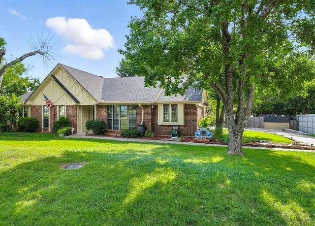 Property at 207 Stone Canyon Dr, Highland Village, TX 75077, 4 beds, 2 baths