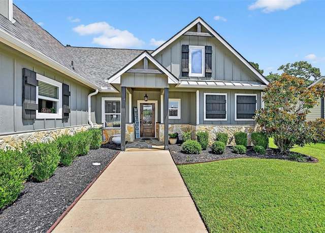 Property at 105 Seminole Dr, Lake Kiowa, TX 76240, 3 beds, 3 baths