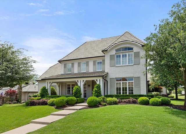 Property at 4662 Sidonia Ct, Fort Worth, TX 76126, 4 beds, 4.5 baths