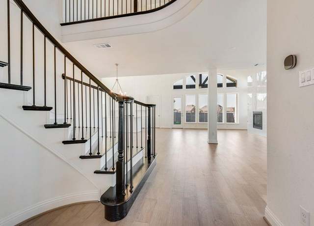 Property at 3537 Beepalm Ave, Venus, TX 76084, 5 beds, 4 baths