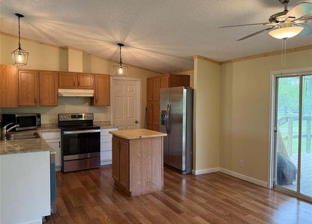 Property at 3224 County Road 210, Alvarado, TX 76009, 3 beds, 2 baths