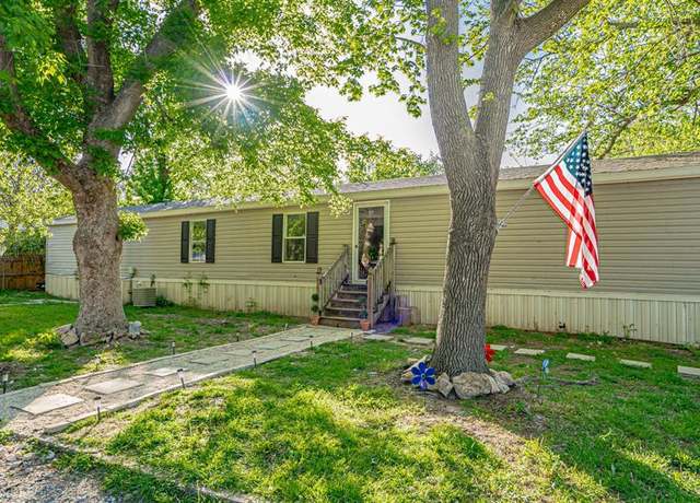 Property at 3622 Brook Valley St, Granbury, TX 76048, 3 beds, 2 baths