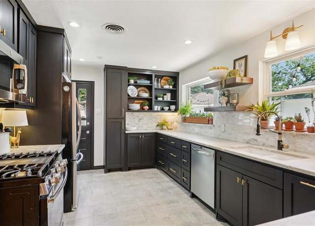 Property at 6926 Wakefield St, Dallas, TX 75231, 3 beds, 1.5 baths