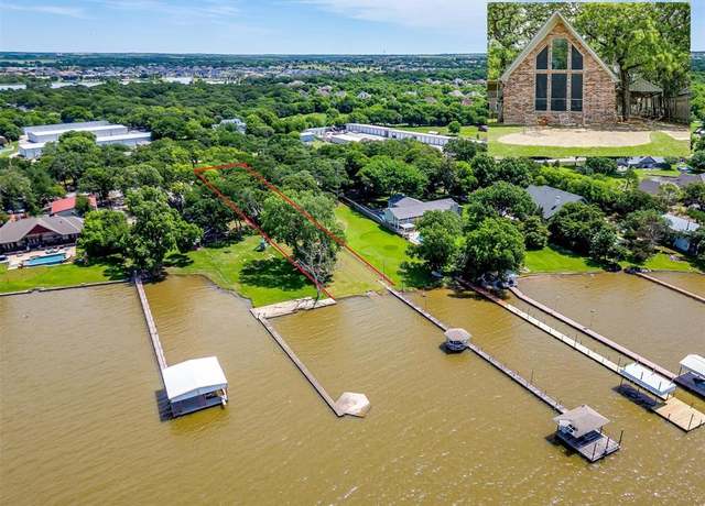 Property at 6517 Peden Rd, Fort Worth, TX 76179, 3 beds, 1.5 baths
