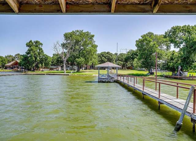 Property at 6517 Peden Rd, Fort Worth, TX 76179, 3 beds, 1.5 baths