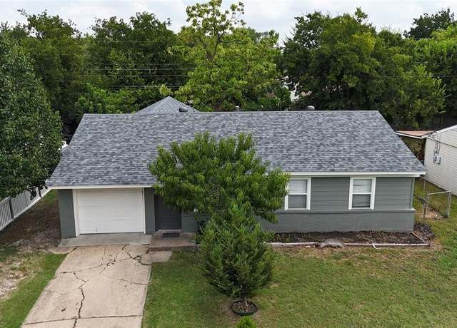 Property at 202 E Cober Dr, Grand Prairie, TX 75051, 4 beds, 2 baths