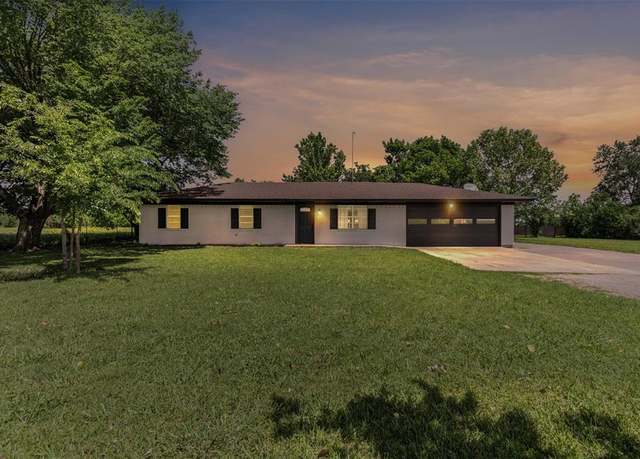 Property at 6810 Michael Rd, Sanger, TX 76266, 3 beds, 2 baths