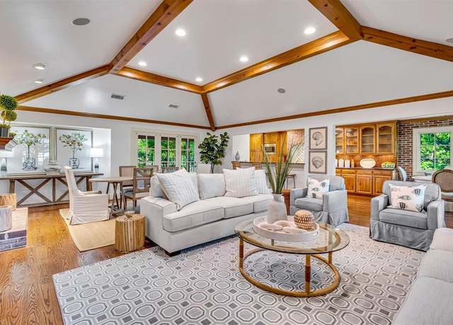 Property at 7339 Lakewood Blvd, Dallas, TX 75214, 3 beds, 3 baths