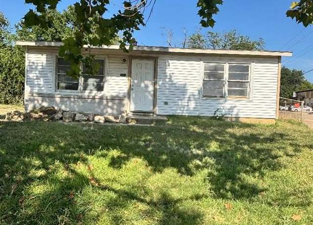 Property at 2321 Reginald Rd, Fort Worth, TX 76112, 3 beds, 2 baths
