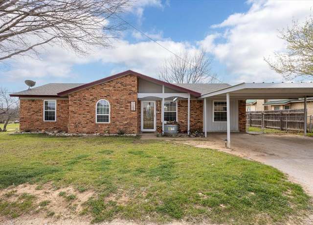 Property at 1102 W Conner St, Eastland, TX 76448, 3 beds, 1.5 baths