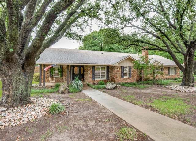 Property at 12151 Crestline Ave, Dallas, TX 75244, 4 beds, 3 baths