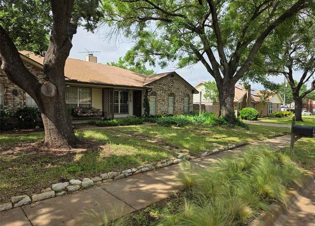 Property at 513 Augustine Dr, Euless, TX 76039, 3 beds, 2 baths
