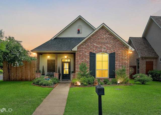 Property at 2720 E Crescent Cv, Shreveport, LA 71105, 3 beds, 2 baths