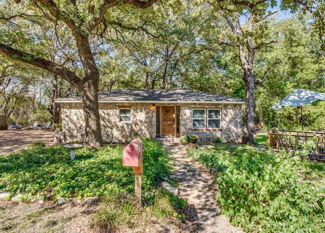 Property at 3028 Scorpio Dr, Granbury, TX 76049, 2 beds, 2 baths