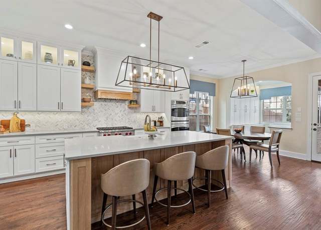 Property at 2220 Emerson Ln, Carrollton, TX 75010, 5 beds, 5.5 baths