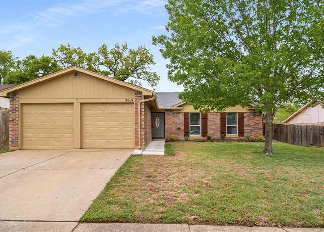 Property at 3507 Palomino Dr, Arlington, TX 76017, 4 beds, 2 baths