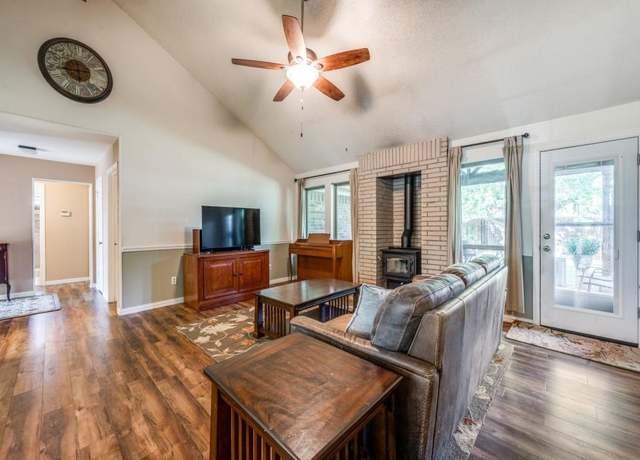 Property at 2161 Swallow Ln, Lewisville, TX 75077, 3 beds, 2 baths
