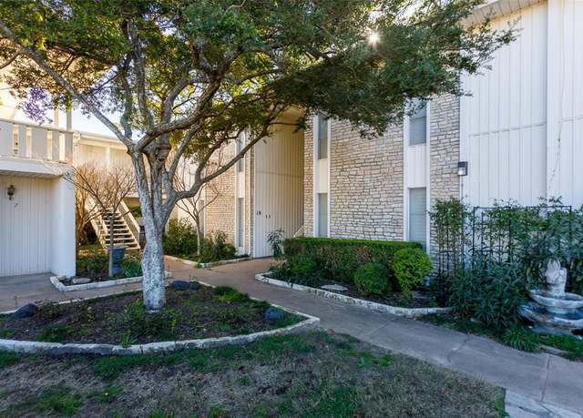 Property at 4211 Fairway Dr, Granbury, TX 76049, 1 bed, 1 bath