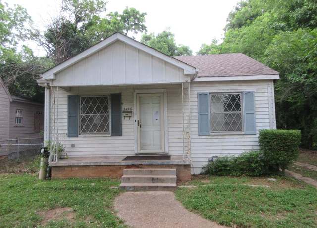 Property at 3206 Lancaster St, Shreveport, LA 71108, 3 beds, 2 baths