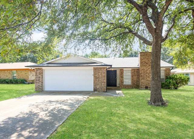 Property at 1008 Almond Dr, Mansfield, TX 76063, 3 beds, 2 baths
