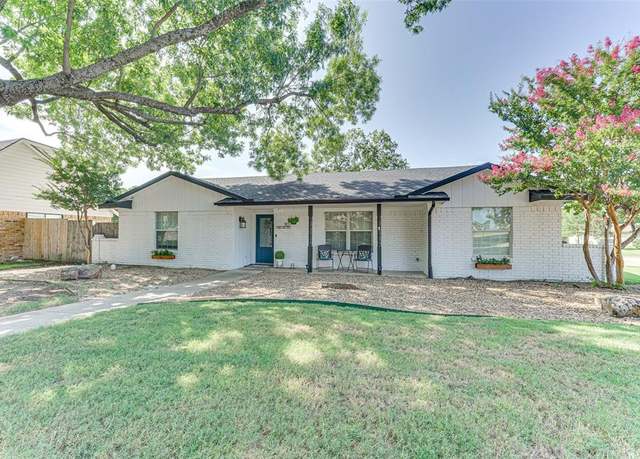 Property at 1107 Scarlet Oaks Cir, Ennis, TX 75119, 3 beds, 2 baths