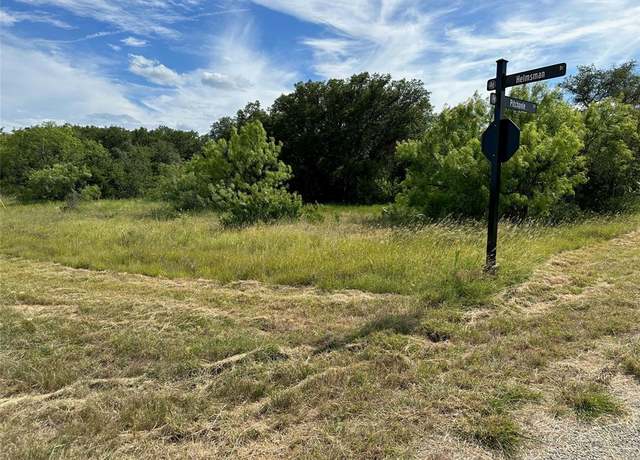 Property at 863 Pitchpole Cir, Brownwood, TX 76801
