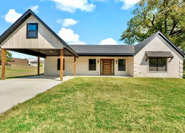 Property at 306 Sunset, Roxton, TX 75477, 3 beds, 2 baths