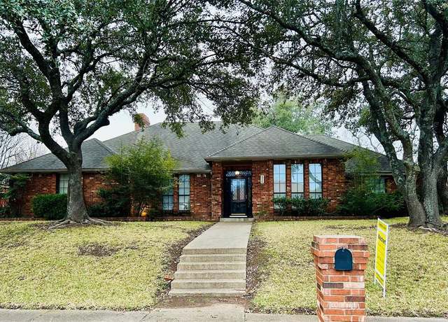 Property at 526 Sierra Dr, Desoto, TX 75115, 3 beds, 3 baths
