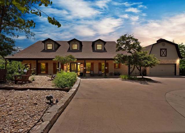Property at 813 Remuda Dr, Fort Worth, TX 76108, 4 beds, 2.5 baths