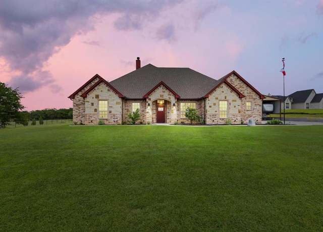 Property at 301 Aviara Ct, Poolville, TX 76487, 4 beds, 2.5 baths