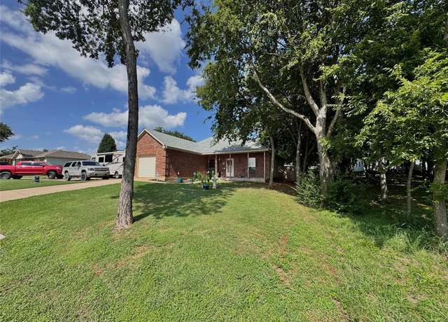 Property at 213 S Preston St, Alvarado, TX 76009, 3 beds, 2 baths
