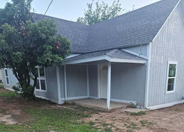 Property at 1212 Thompson St, Bridgeport, TX 76426, 6 beds, 2 baths