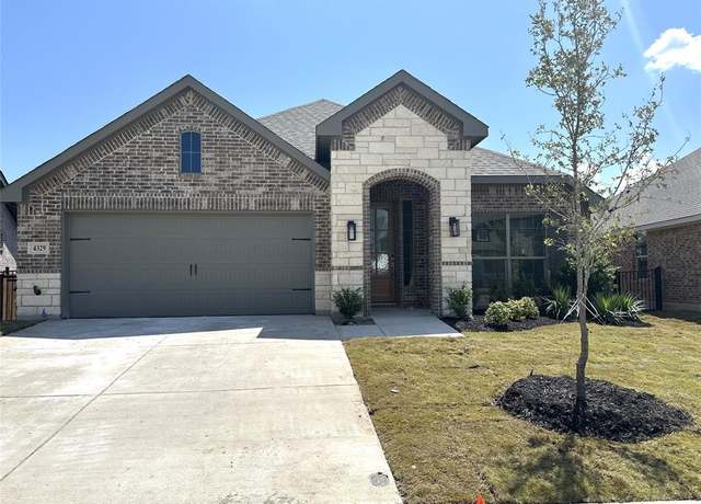 Property at 4329 Sun Meadow Dr, Joshua, TX 76058, 3 beds, 2 baths