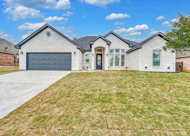 Property at 505 S Navajo Trl, Mcgregor, TX 76657, 4 beds, 2 baths