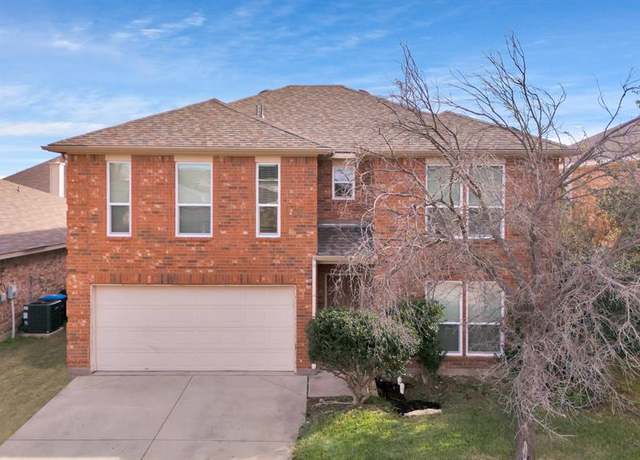 Property at 10444 Hideaway Trl, Fort Worth, TX 76131, 4 beds, 2.5 baths