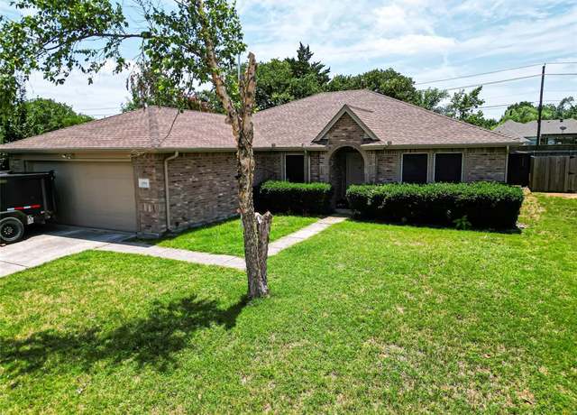 Property at 4314 Fieldwood Dr, Corinth, TX 76208, 4 beds, 2 baths