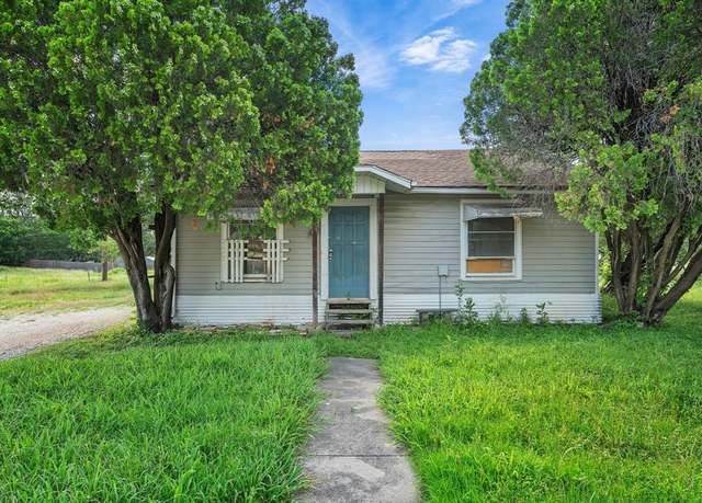 Property at 501 S 3rd St, Grandview, TX 76050, 2 beds, 1 bath