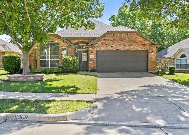Property at 6909 Crenshaw Ln, Denton, TX 76210, 4 beds, 2 baths