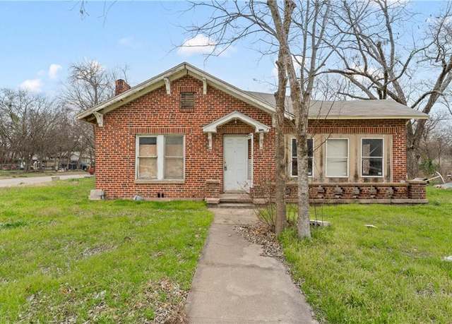 Property at 1001 Capps St, Marlin, TX 76661, 3 beds, 2 baths