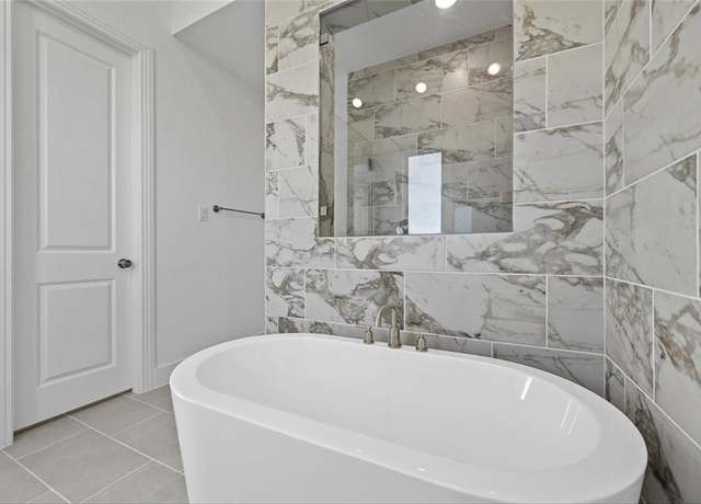 Property at 1728 Grenache Dr, Rockwall, TX 75032, 4 beds, 3.5 baths