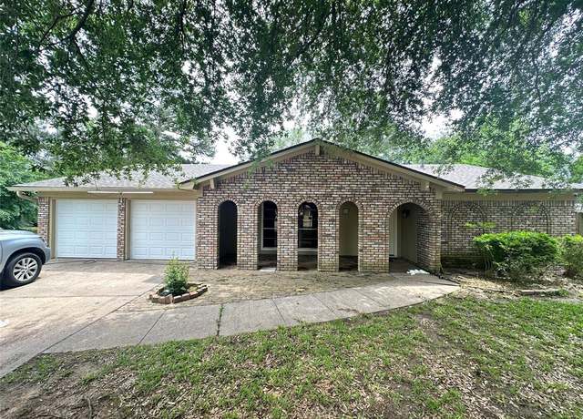 Property at 2125 Shartel Cir, Shreveport, LA 71118, 3 beds, 2 baths