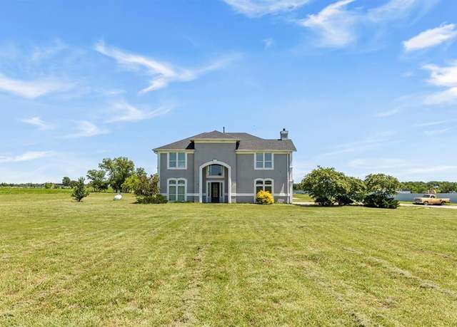 Property at 9583 Neal Rd, Forney, TX 75126, 4 beds, 2.5 baths