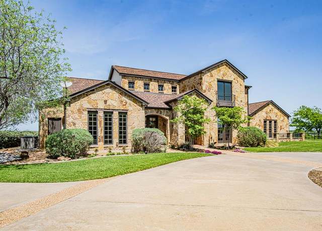 Property at 10401 W Rocky Creek Rd, Crowley, TX 76036, 3 beds, 3 baths