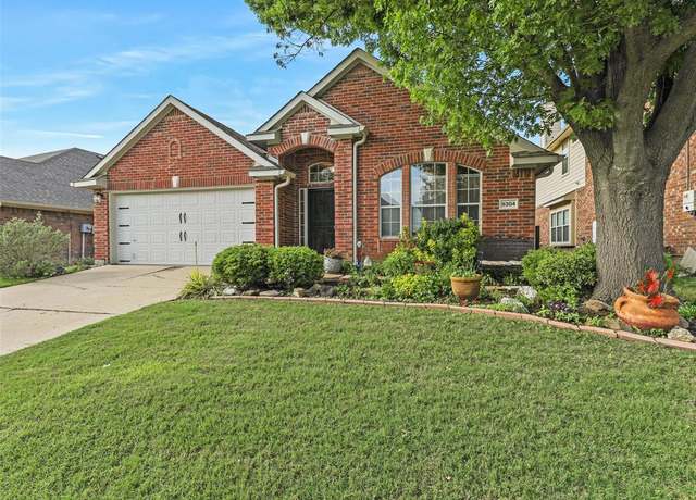 Property at 9304 Bedford Ln, Mckinney, TX 75071, 3 beds, 2 baths