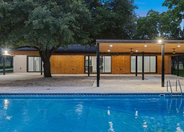 Property at 1215 E Stegall Rd, Robinson, TX 76706, 4 beds, 4 baths