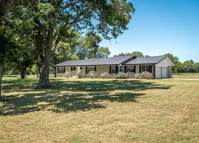 Property at 9778 State Highway 11, Whitewright, TX 75491, 3 beds, 3 baths
