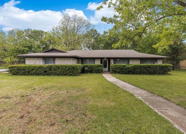 Property at 2625 Washington St, Commerce, TX 75428, 3 beds, 2 baths