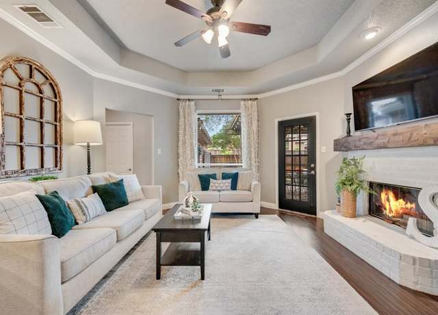 Property at 1730 Dartbrook Dr, Rowlett, TX 75089, 3 beds, 2 baths