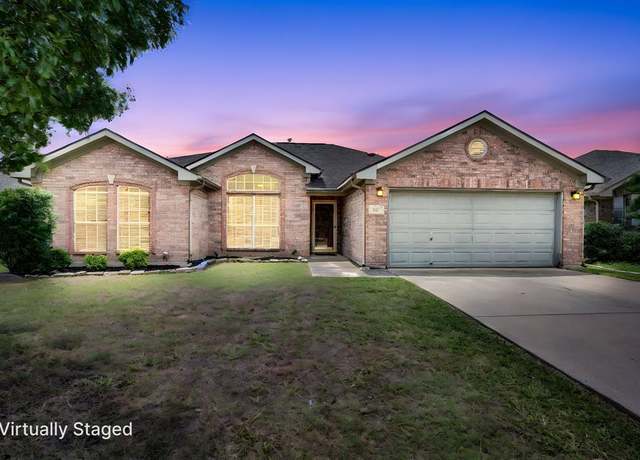 Property at 622 Ember Ln, Mansfield, TX 76063, 4 beds, 2 baths