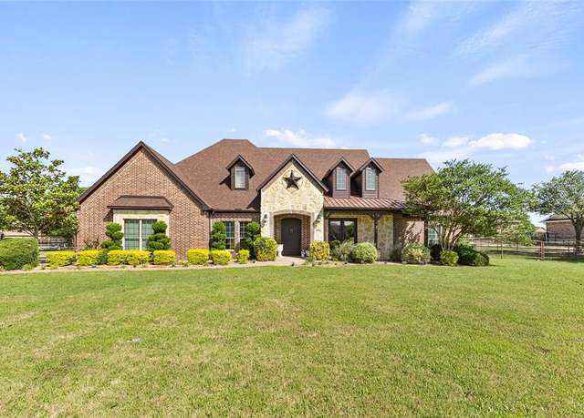 Property at 204 Lost Spur Ln, Royse City, TX 75189, 4 beds, 3.5 baths